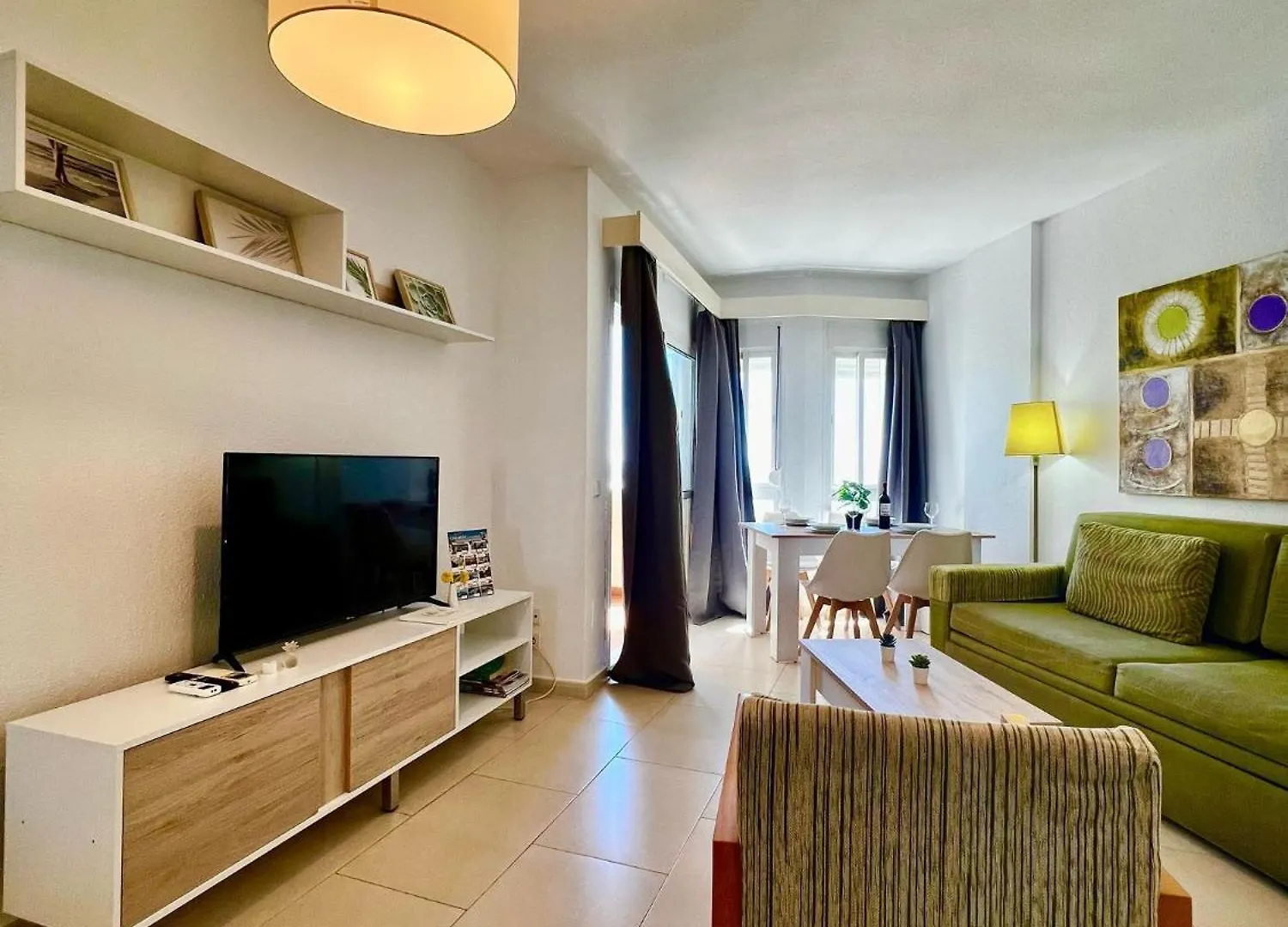 Frontal Sea View Apartment Benalbeach 贝纳尔马德纳 0*,  西班牙